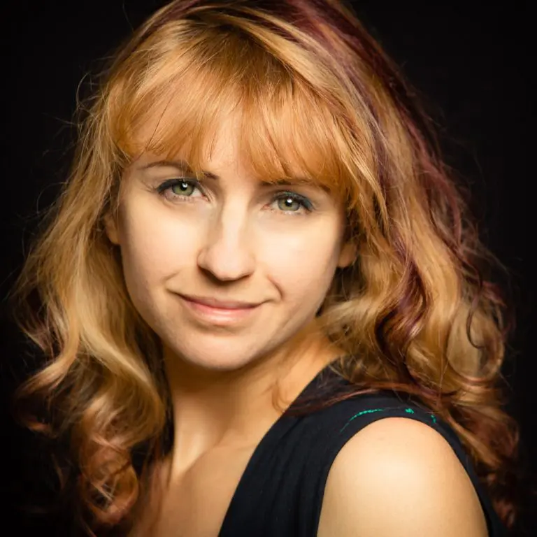 Elly Dream Portrait logo